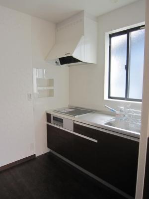 コンパクトキッチン＆収納棚